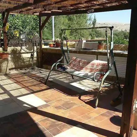 Private In A Family House With Private Wc & Shower * Avdhellero