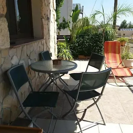 Private In A Family House With Private Wc & Shower Αβδελλερό
