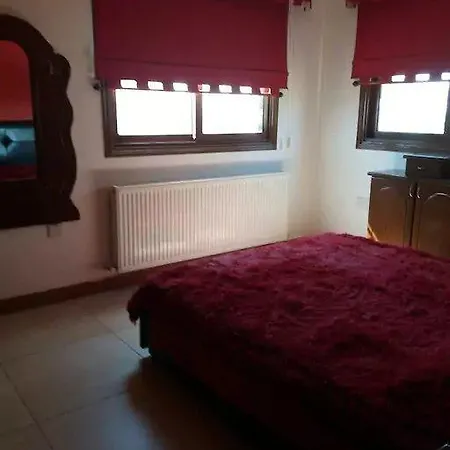 Private In A Family House With Private Wc & Shower Δωμάτια σε οικογενειακή κατοικία Αβδελλερό